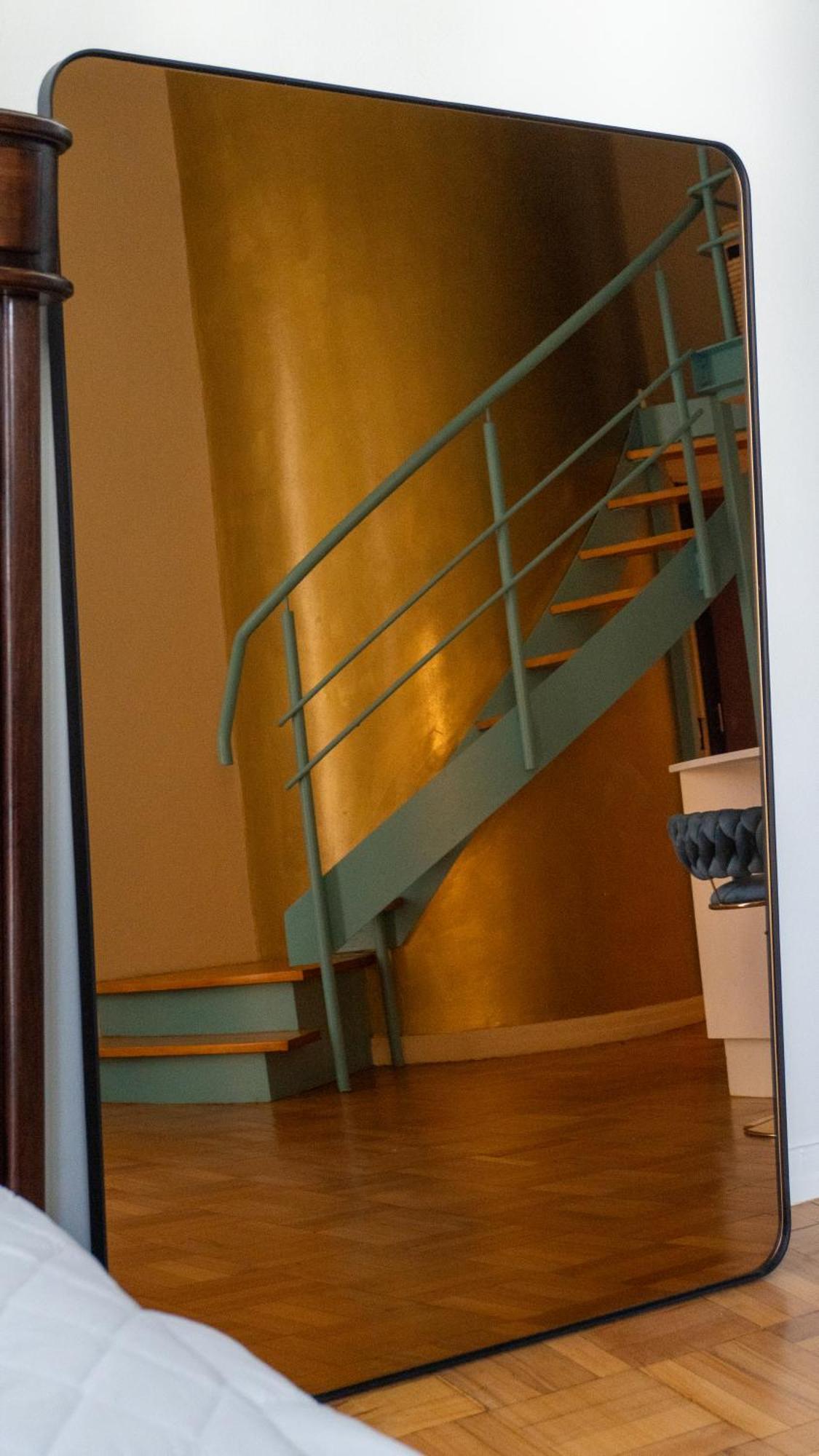 A Splendid Art Deco Piano No Loadshedding Apartment
