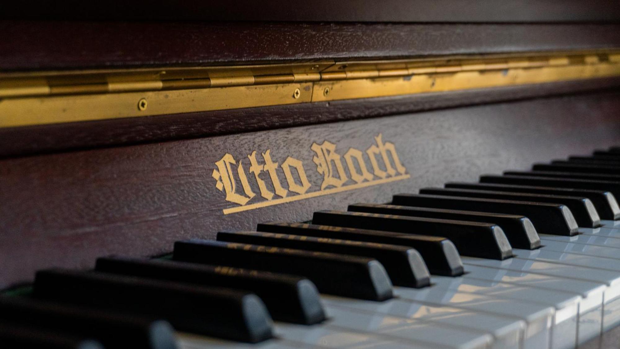 A Splendid Art Deco Piano No Loadshedding Apartment