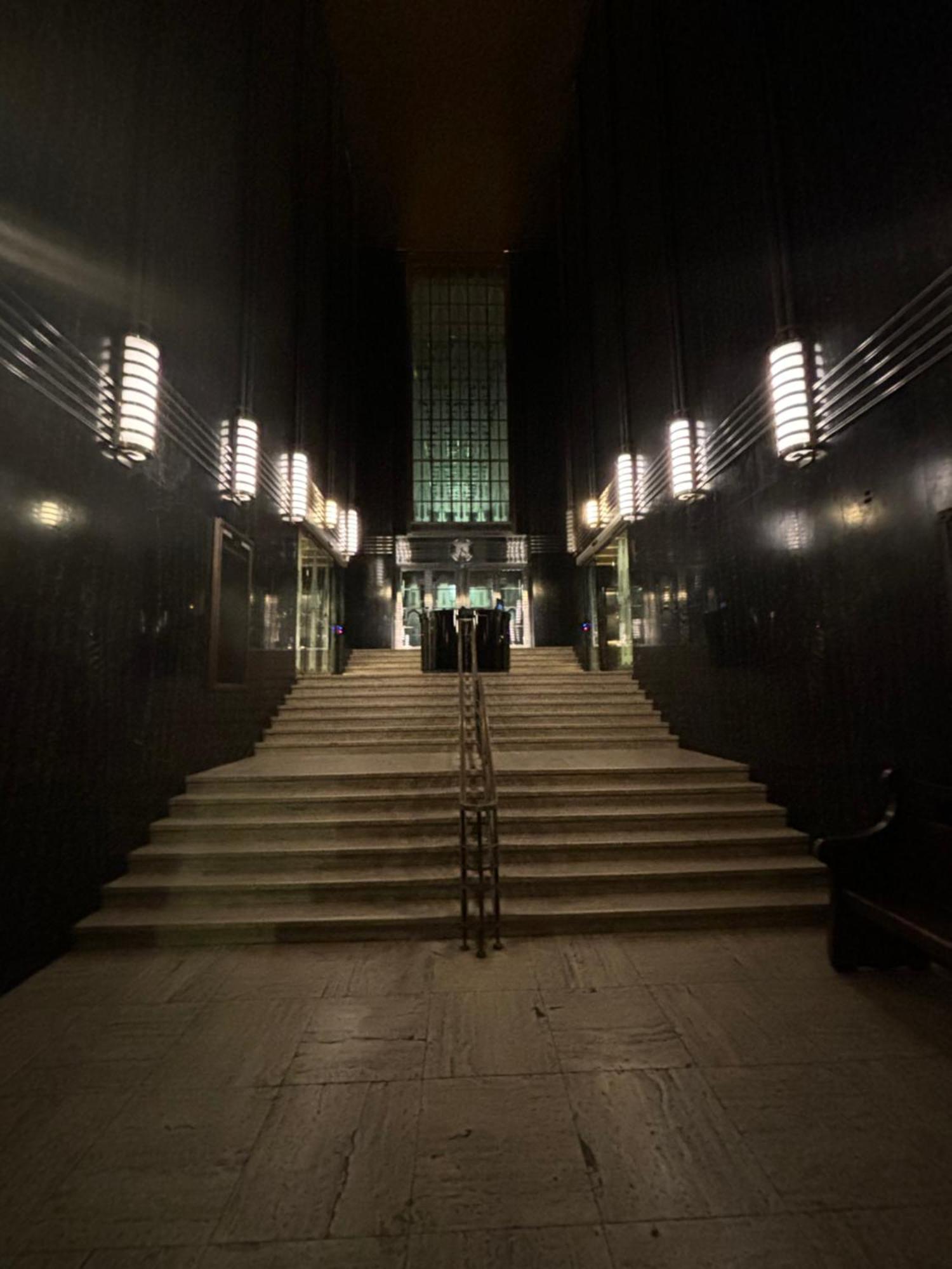 A Splendid Art Deco Piano No Loadshedding Apartment